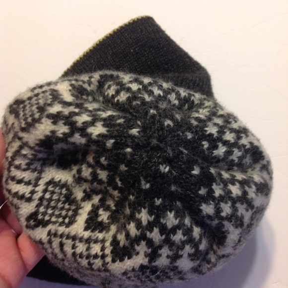 VTG 90s The Limited wool blend winter hat beanie S/M - Picture 6 of 6